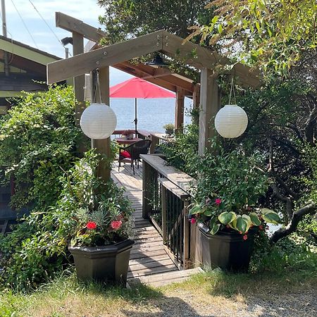 Blitz Beach House Oceanside Suite Powell River Kültér fotó